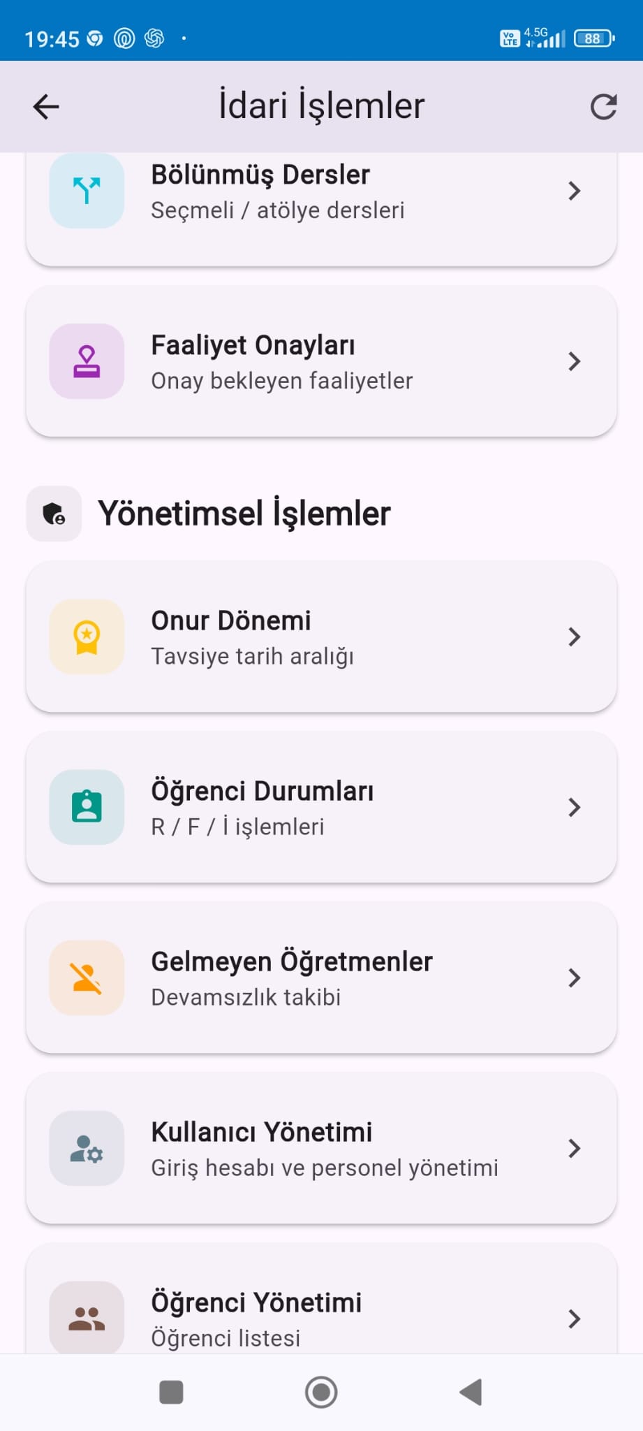 Öğrenci durumları, gelmeyen öğretmenler ve kullanıcı yönetimi menüsü